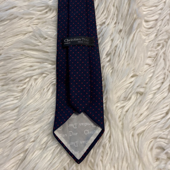 Christian Dior Man Tie so beautiful navy blue with red dots excellent condition - Picture 6 of 12